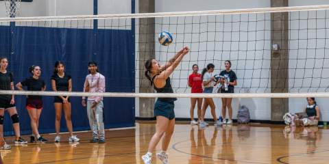 Students playing IM Volleyball at Rice University.
