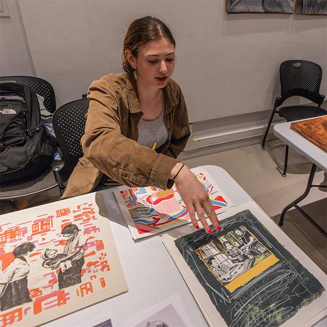 Rice Archis turn Anderson Hall into a lively bazaar, selling everything from handmade prints to homemade iced coffee.